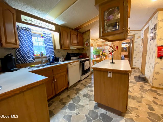 75 Cedar Ridge Way, Fort Ann, NY 12827