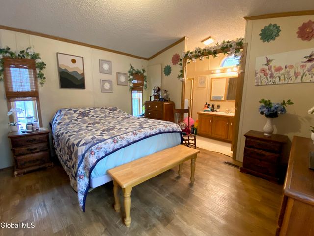 75 Cedar Ridge Way, Fort Ann, NY 12827