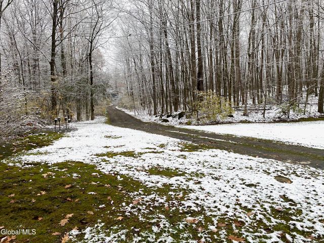 75 Cedar Ridge Way, Fort Ann, NY 12827