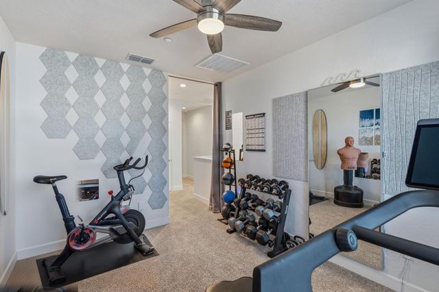 398 Atlantica Drive S, Madera, CA 93636