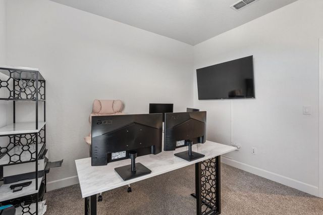 398 Atlantica Drive S, Madera, CA 93636