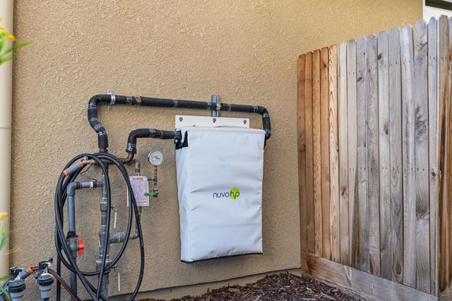 398 Atlantica Drive S, Madera, CA 93636