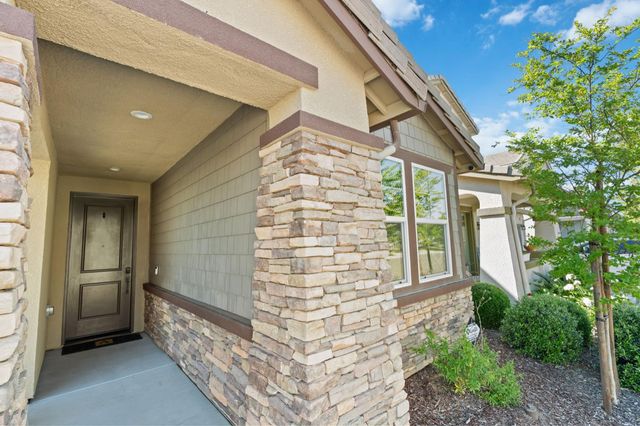 398 Atlantica Drive S, Madera, CA 93636