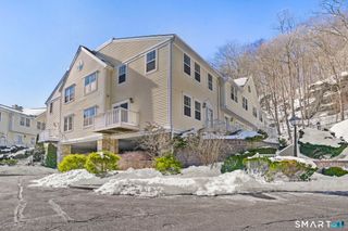 631 Danbury Road APT 28, Ridgefield, CT 06877