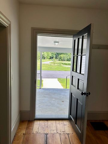 831 Lexington Rd, Concord, MA 01742