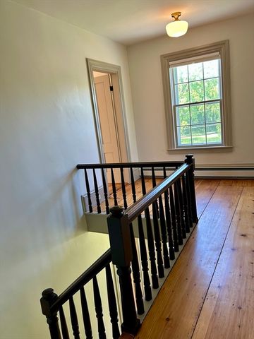 831 Lexington Rd, Concord, MA 01742