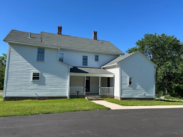 831 Lexington Rd, Concord, MA 01742