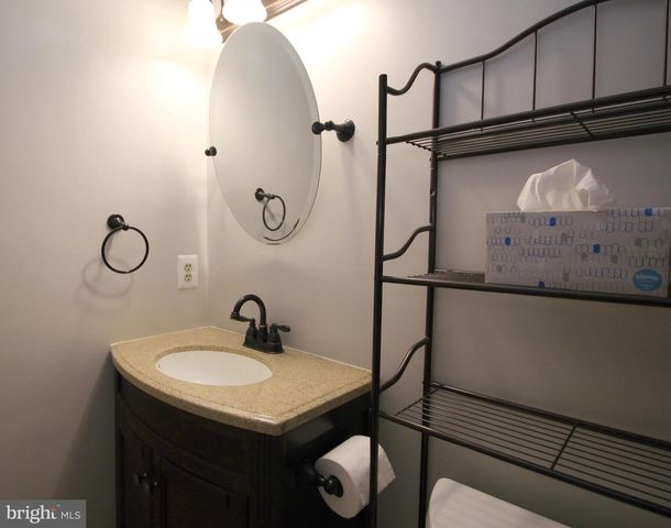 7831 GUM SPRINGS VILLAGE DR, Alexandria, VA 22306