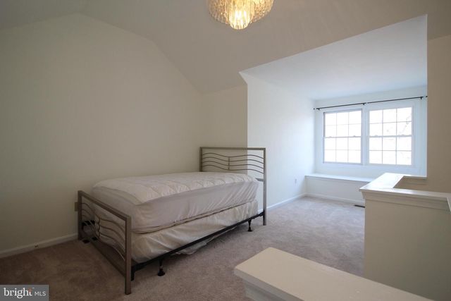 7831 GUM SPRINGS VILLAGE DR, Alexandria, VA 22306