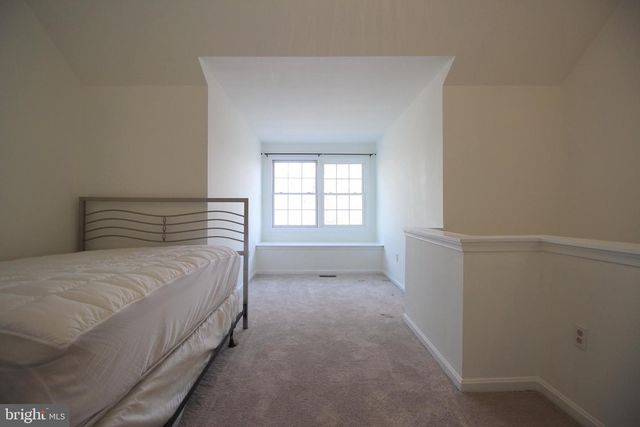 7831 GUM SPRINGS VILLAGE DR, Alexandria, VA 22306