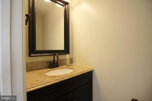 7831 GUM SPRINGS VILLAGE DR, Alexandria, VA 22306