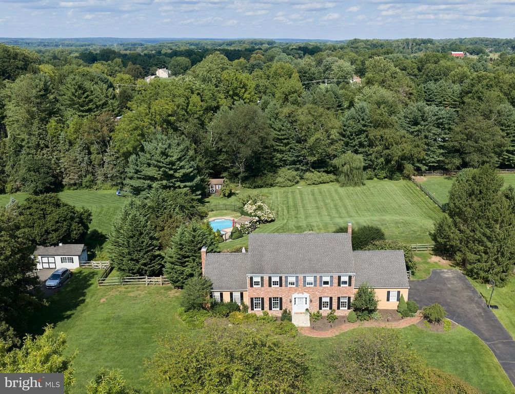 3173 ANTLER DR, BUCKINGHAM, PA 18902 — exterior