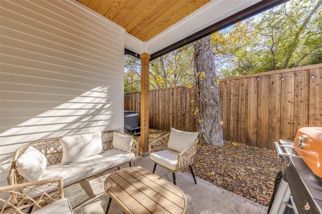 1116 Muncie Avenue, Dallas, TX 75212