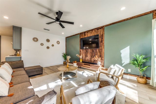 1116 Muncie Avenue, Dallas, TX 75212