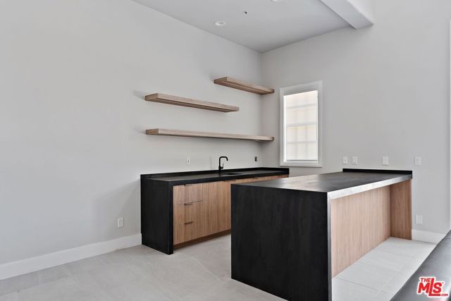 2387 Stratford Circle, Los Angeles, CA 90077