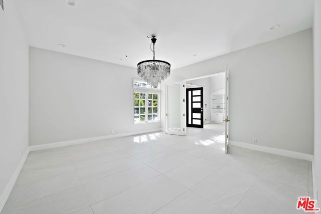 2387 Stratford Circle, Los Angeles, CA 90077