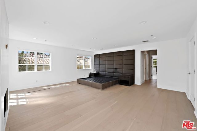 2387 Stratford Circle, Los Angeles, CA 90077
