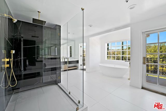 2387 Stratford Circle, Los Angeles, CA 90077