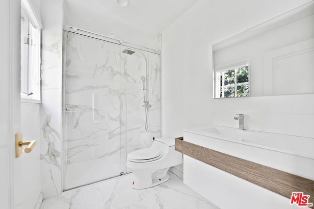 2387 Stratford Circle, Los Angeles, CA 90077