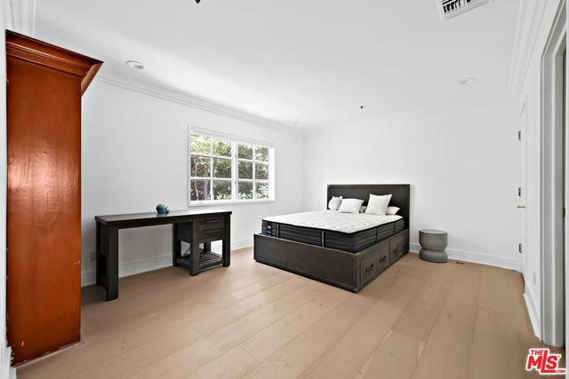 2387 Stratford Circle, Los Angeles, CA 90077