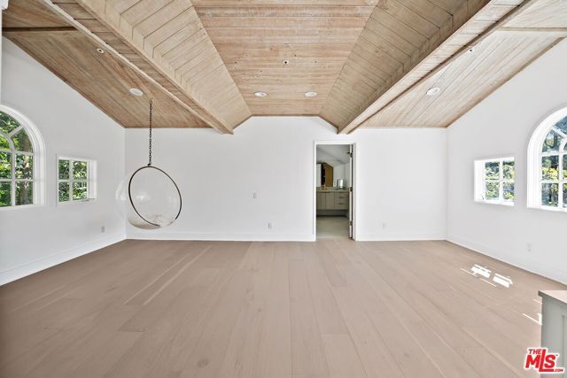 2387 Stratford Circle, Los Angeles, CA 90077