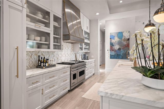 5642 Cedar Creek Drive, Houston, TX 77056
