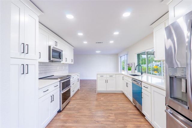 4016 GRAYTON DRIVE, New Port Richey, FL 34652
