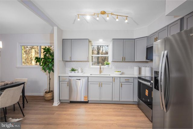 1400 WATERFORD DR, District Heights, MD 20747