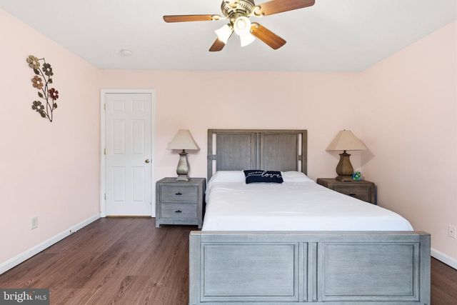 900 ENFIELD DR, Winchester, VA 22602