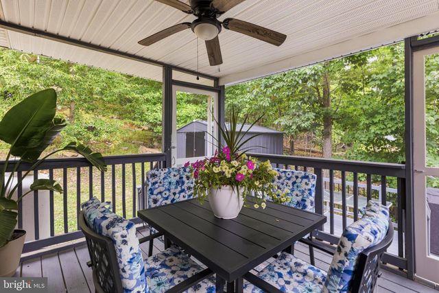 900 ENFIELD DR, Winchester, VA 22602