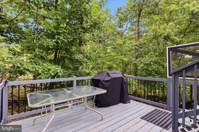 900 ENFIELD DR, Winchester, VA 22602