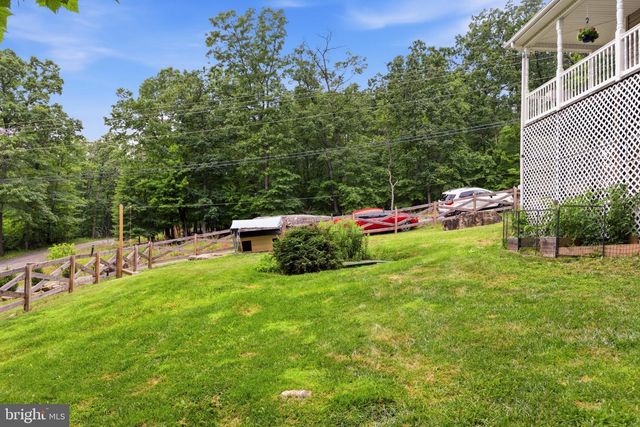 900 ENFIELD DR, Winchester, VA 22602