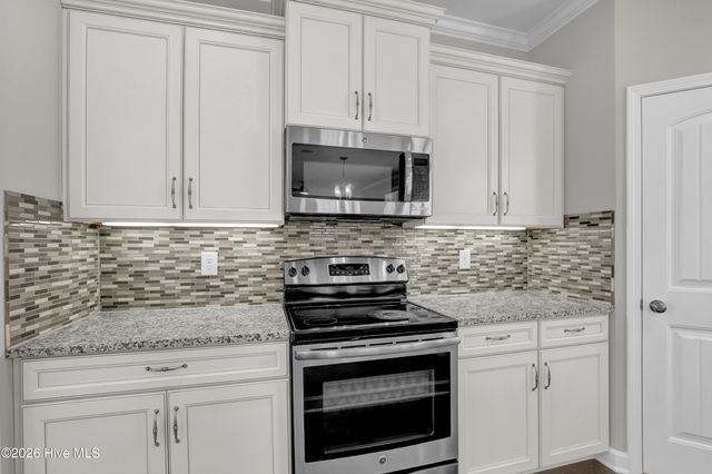 85 Waldorf Way, Hampstead, NC 28443