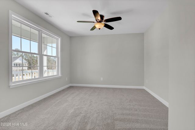 85 Waldorf Way, Hampstead, NC 28443