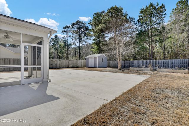 85 Waldorf Way, Hampstead, NC 28443