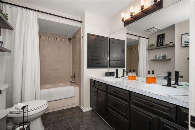 513 E Silver Pines Ct, Colbert, WA 99005