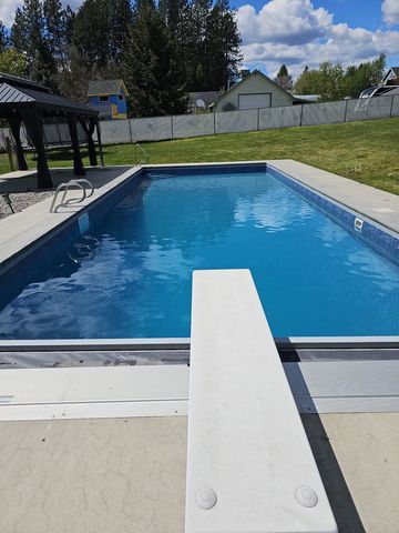 513 E Silver Pines Ct, Colbert, WA 99005