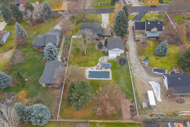 513 E Silver Pines Ct, Colbert, WA 99005