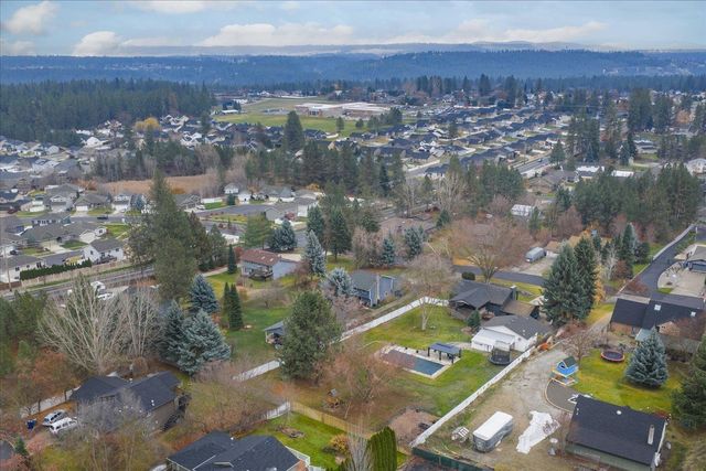 513 E Silver Pines Ct, Colbert, WA 99005