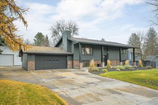 513 E Silver Pines Ct, Colbert, WA 99005