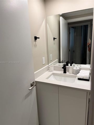 10185 Collins Avenue 1220, Bal Harbour, FL 33154