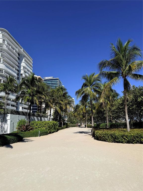 10185 Collins Avenue 1220, Bal Harbour, FL 33154