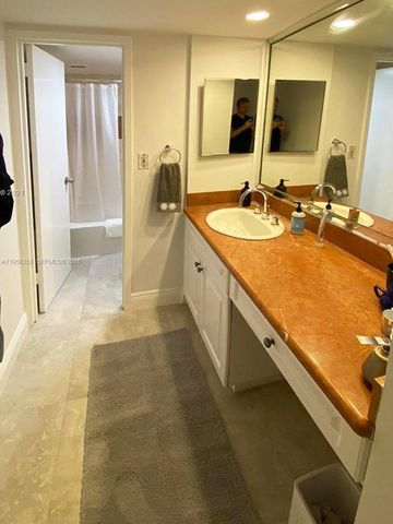 5701 Collins Ave 1705, Miami Beach, FL 33140