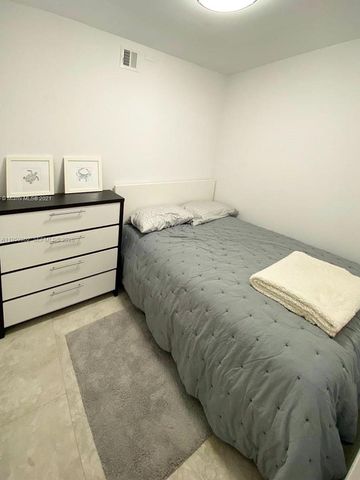 5701 Collins Ave 1705, Miami Beach, FL 33140