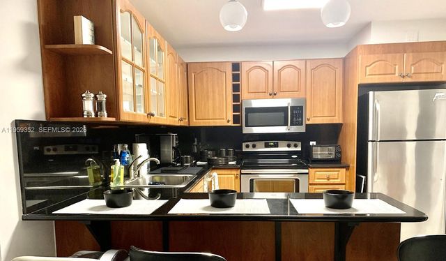 5701 Collins Ave 1705, Miami Beach, FL 33140