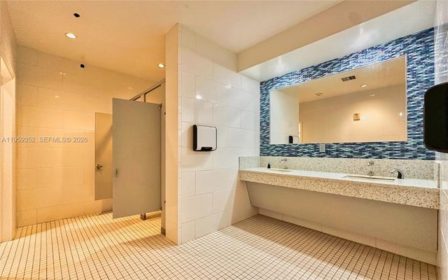 5701 Collins Ave 1705, Miami Beach, FL 33140