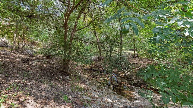 1227 Stable Glen, San Antonio, TX 78245