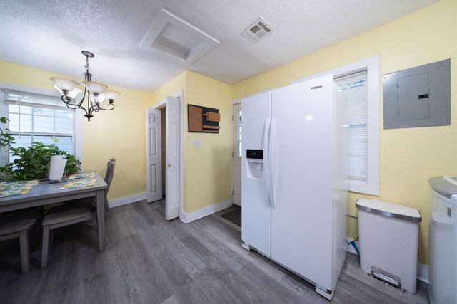 4592 S Brookhaven, Wichita, KS 67216