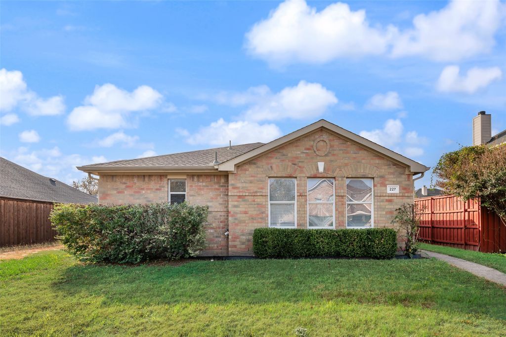 227 Breseman Street, Cedar Hill, TX 75104