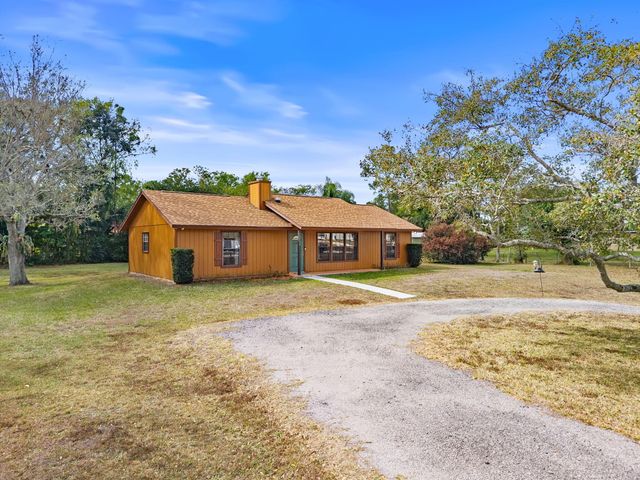13530 53rd Court N, The Acreage, FL 33411